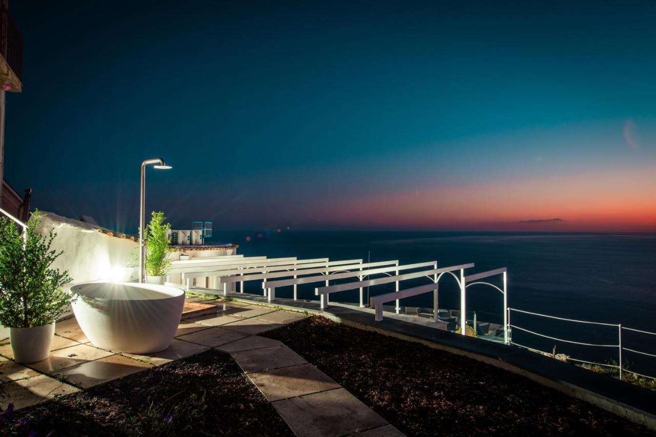 פוזיטנו Villa La Tagliata Spectacular Jacuzzi Tub Amazing View And Private Parking Garage מראה חיצוני תמונה