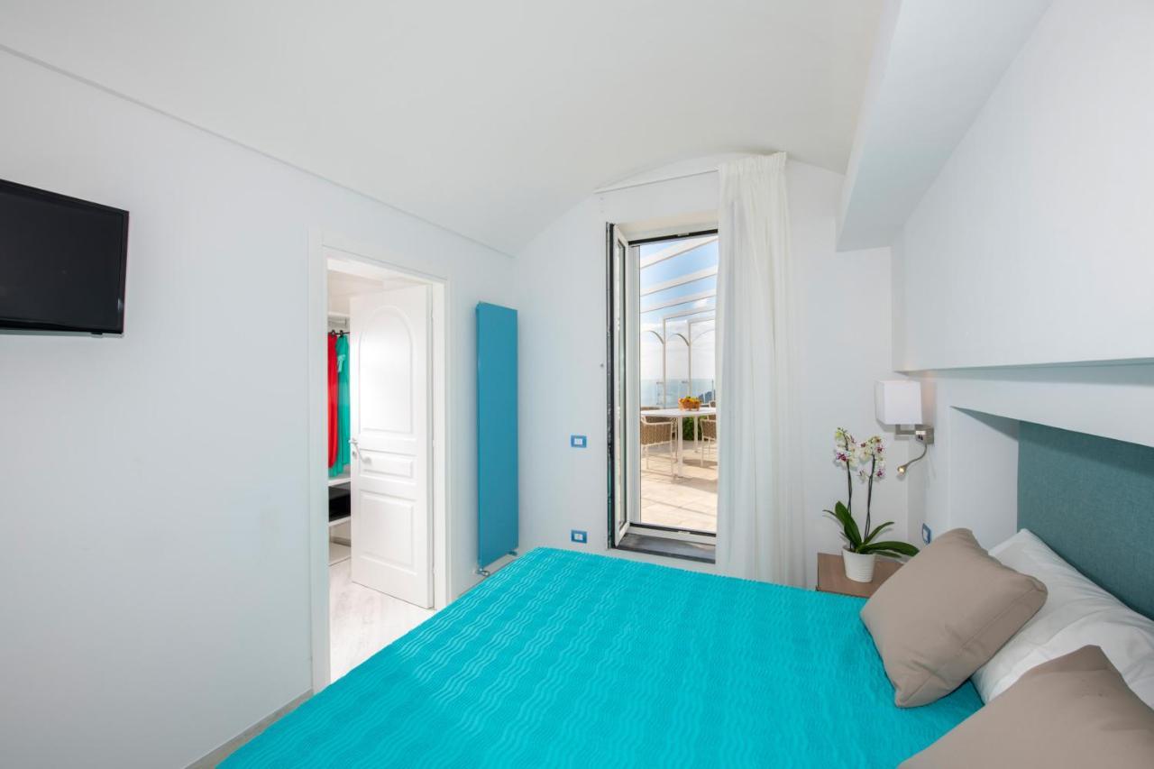 פוזיטנו Villa La Tagliata Spectacular Jacuzzi Tub Amazing View And Private Parking Garage מראה חיצוני תמונה